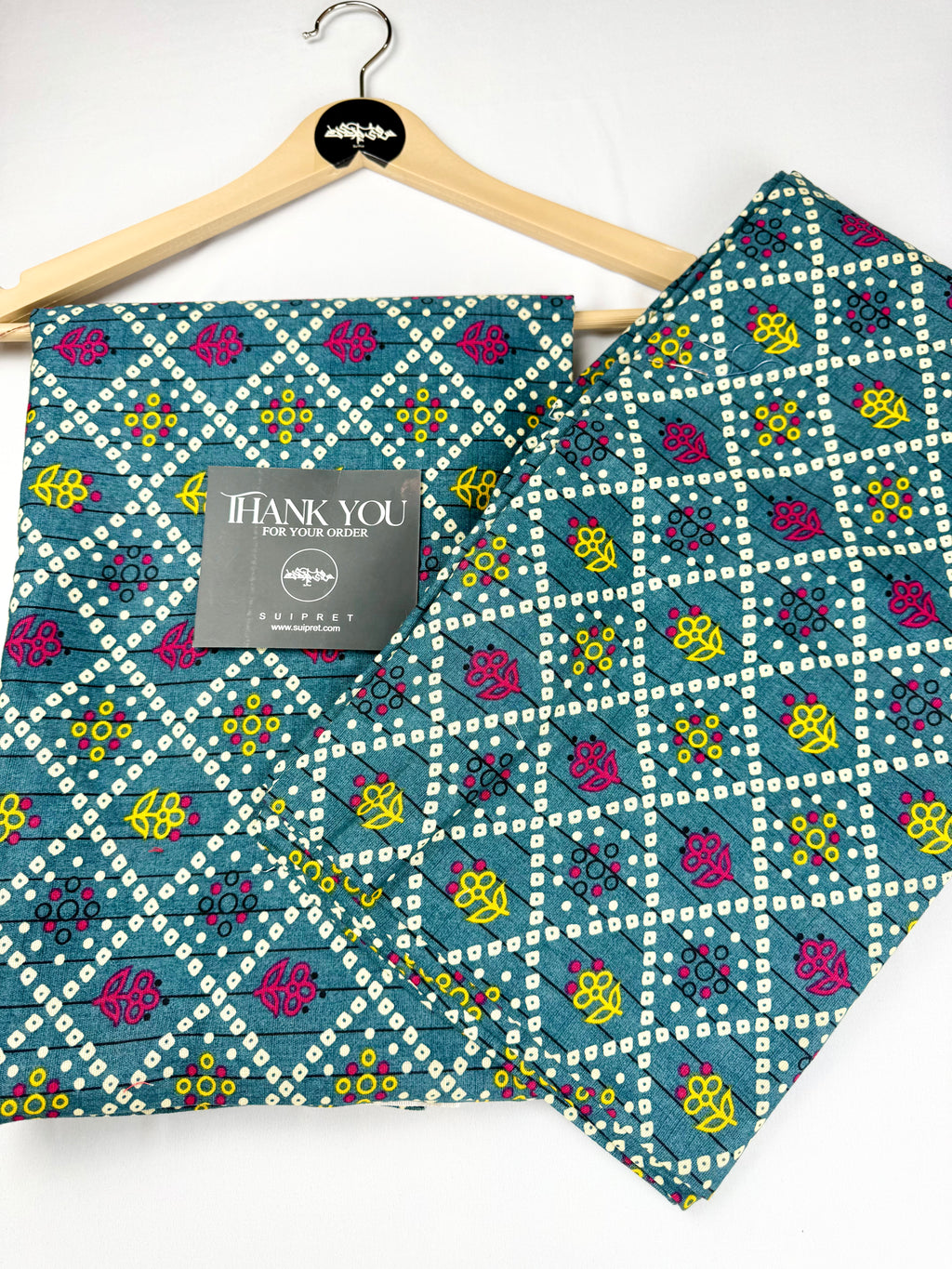 Serene petal 2Pcs Unstitched